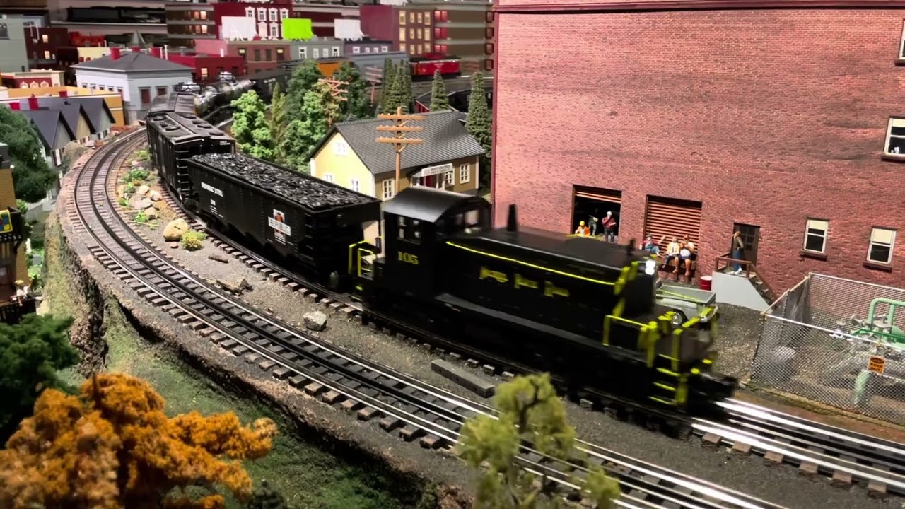Switchers & Critters on Frank Battaglia’s O Scale Layout