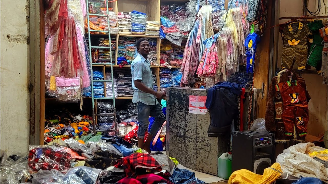 mr bei poa ndani ya mbeya sasa amekuja kuuwasha moto,Pata nguo kwa bei ya jumla na rejareja