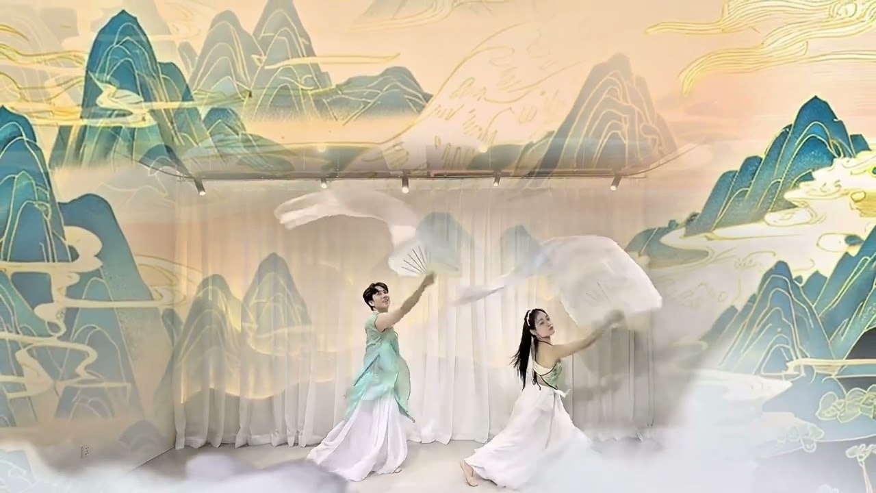 Cầm Kỳ Thi Hoạ - múa quạt