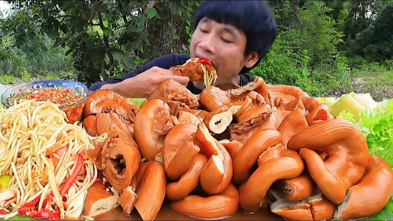 ไส้ตันส้มตำแกล้มผักสดแซ่บคักอีหลีครับพี่น้องMUKBANG EATING SHOW/โก้อีสานพาแดก