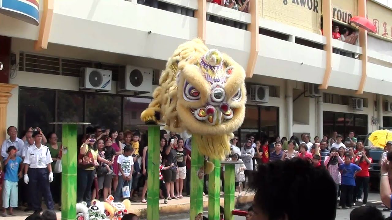 Yick Nam Lion dance troupe