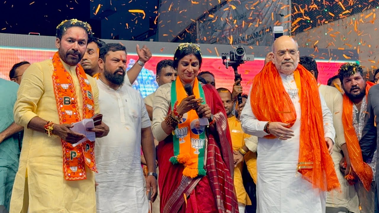 Amit Shah Road Show in Hyderabad at Lal Darwaza | BJP Madhavi Latha with Amit Shah at Old City