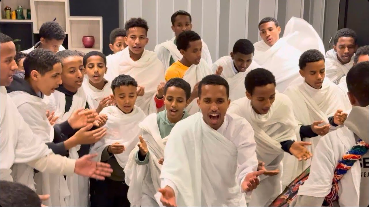 ኣንተኑ ሚካኤል መና መና ዘአውረድከ (2)                                                 ወኣንተኑ ለእስራኤል መና ዘአውረድከ 2