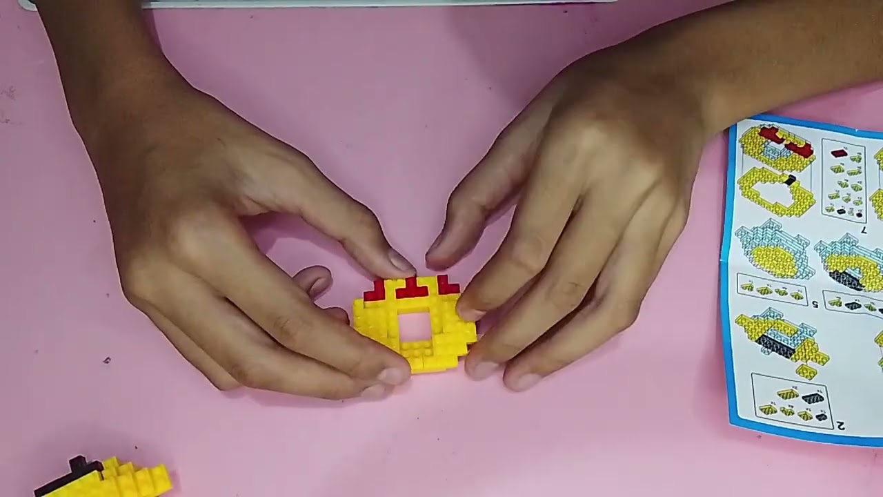 BUILDING THE BRICK PIKACHU 