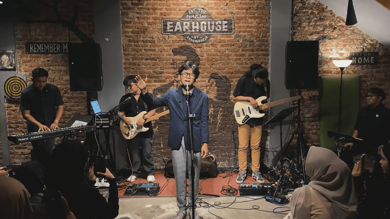 AKU JEJE - Lihat Kebunku - Live at Earhouse