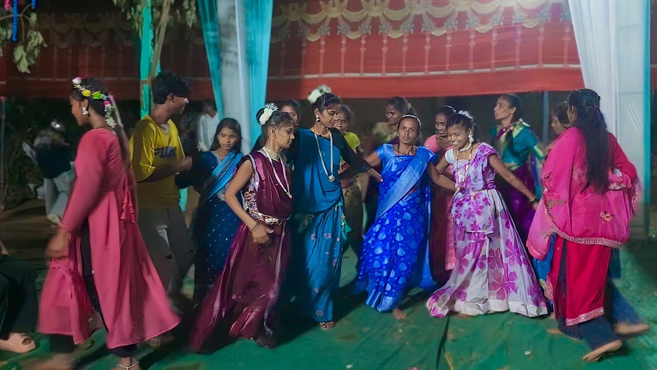 Aadiwasi Girls & Boys Superhit Dance 💃 SS Dj Musical MH ✌️ At Narayanthana Marriage 