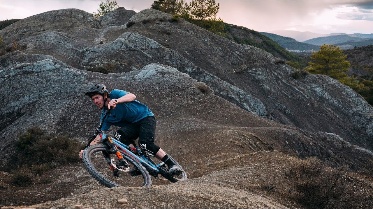 Matt Hunter e la nuova Specialized Stumpjumper