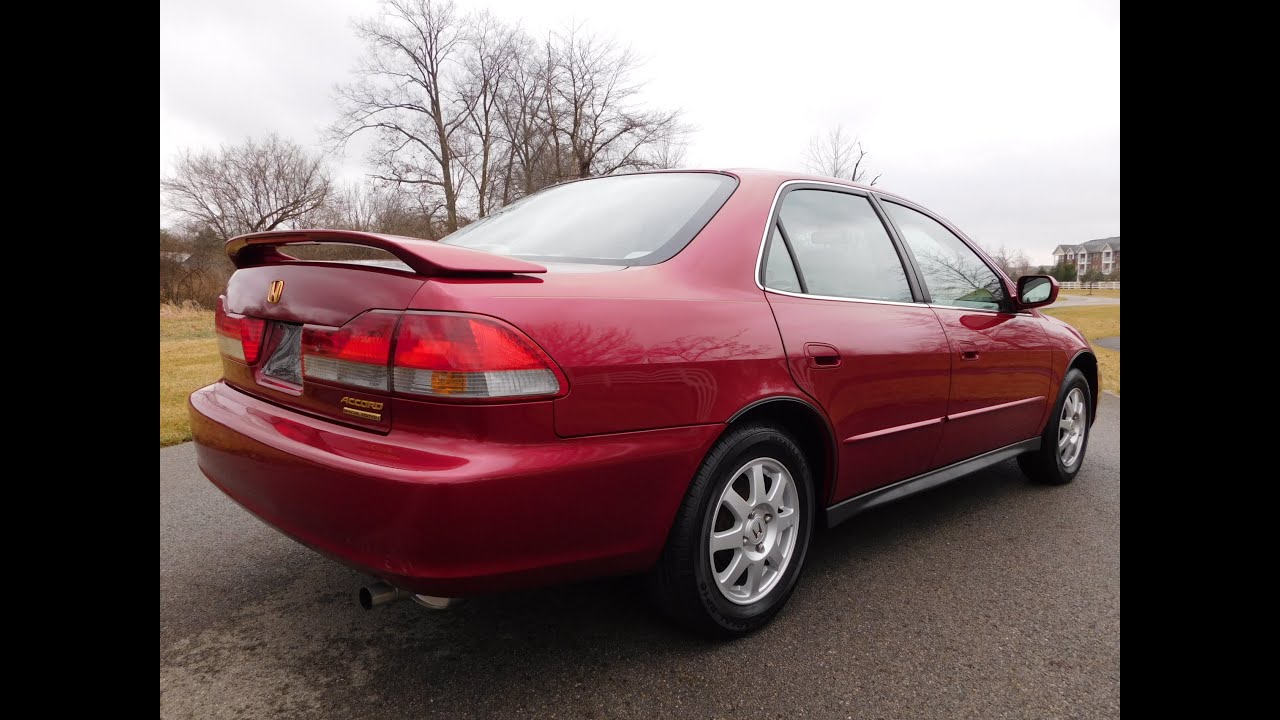 Honda Accord Special Edition 2002 года выпуска — 2,3 л VTEC, цвет Firepepper Red Pearl, множество...