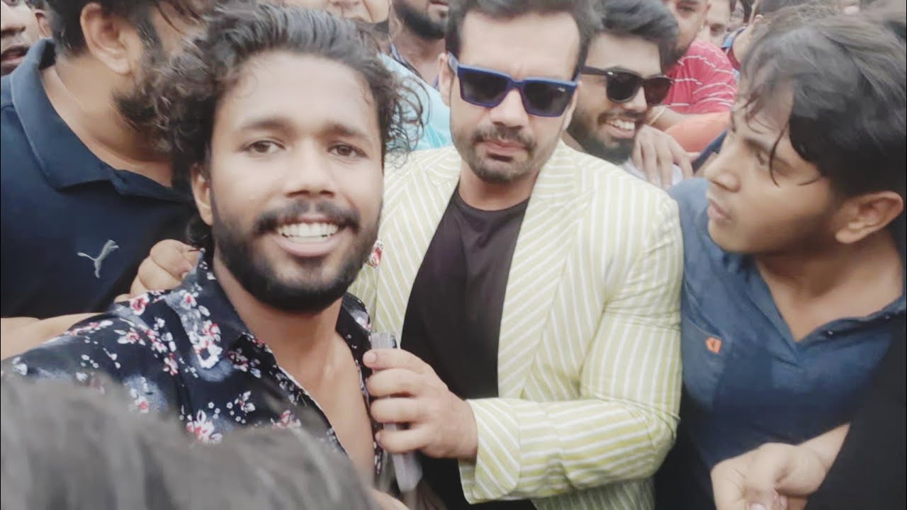 @FlyingBeast320 meet-up in Noida metro station [ Sagar devipujak ] #Flyingbeast #Delhi