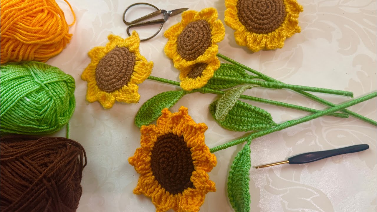 How to Crochet a Sunflower 🌻 very easy and simple tutorial/ sunflower bouquet #crochetflowerbouquet 