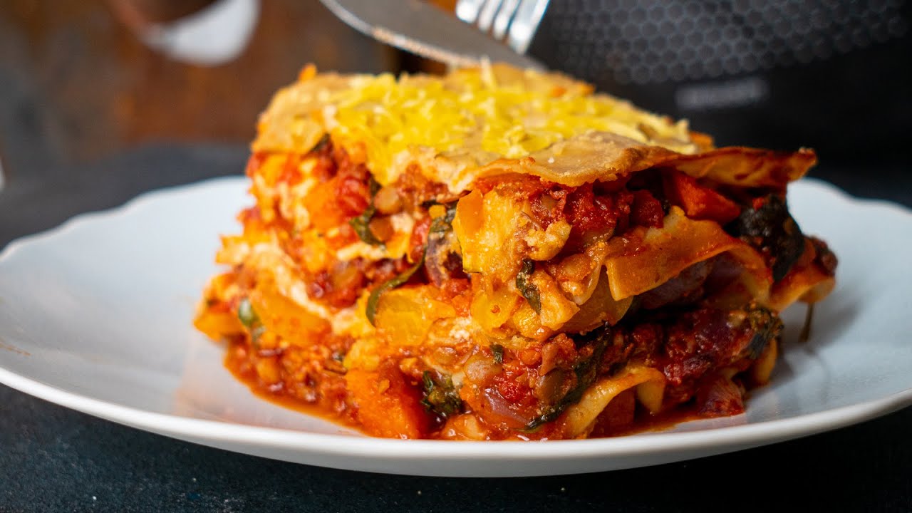 HIGH PROTEIN VEGAN LASAGNA | VEGAN TRAY BAKE | AUTUMN DINNER