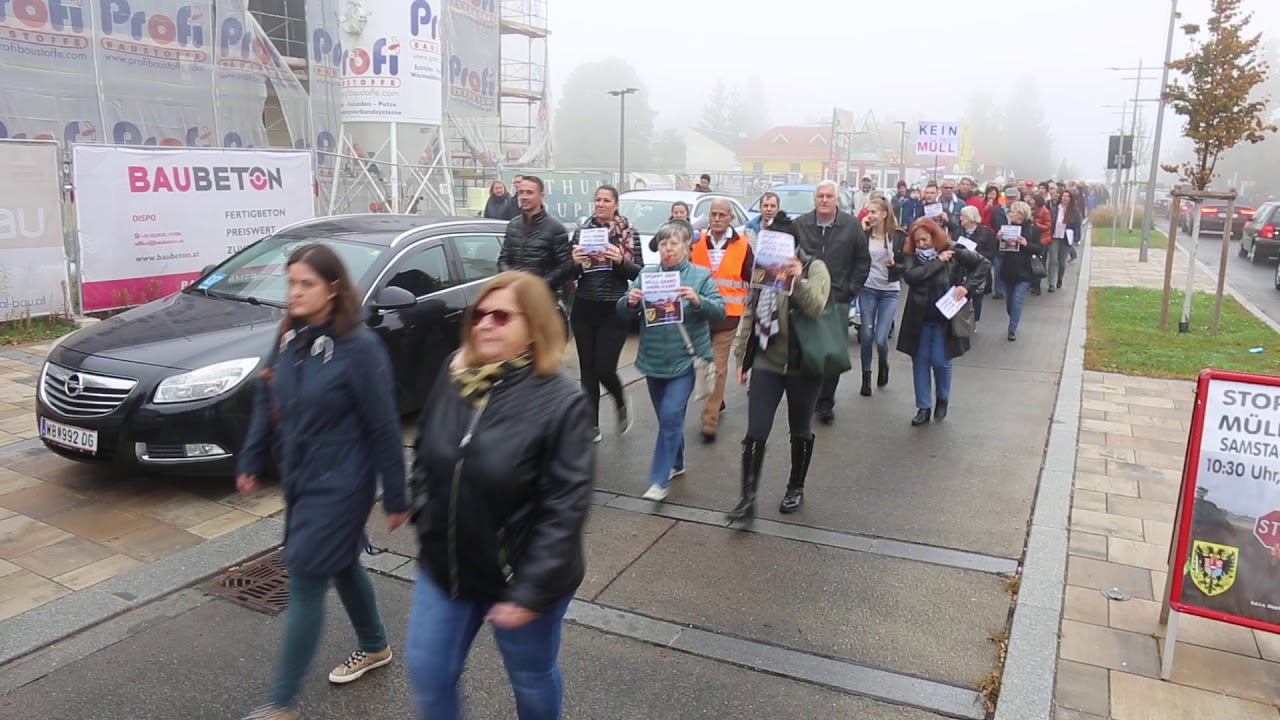 M&uuml;ll-Demo in Theresienfeld