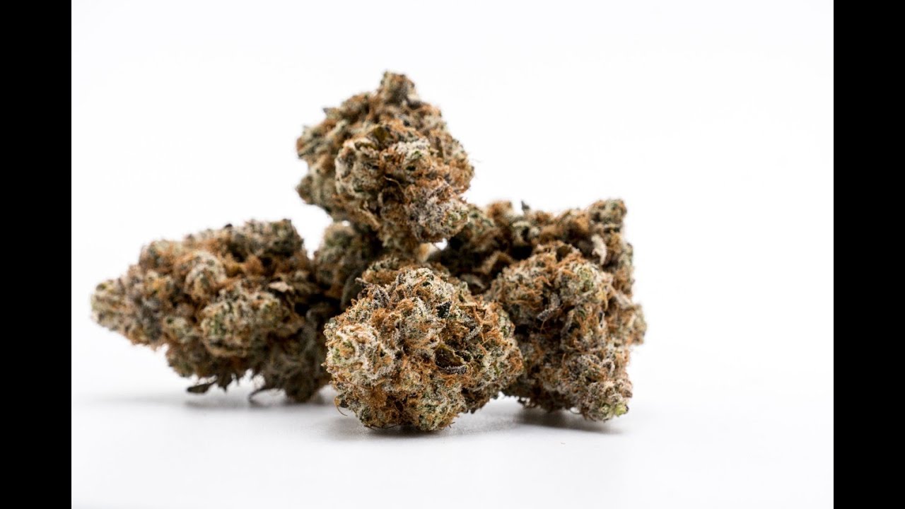 Sour Tangie Strain Review Featuring Cloud Cover