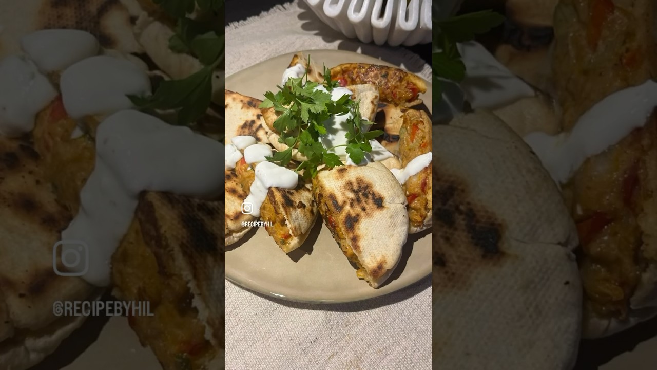Stuffed pita bread with minced chicken 🤤Believe me, this is sooo good #easy #recipe #tasty #diner