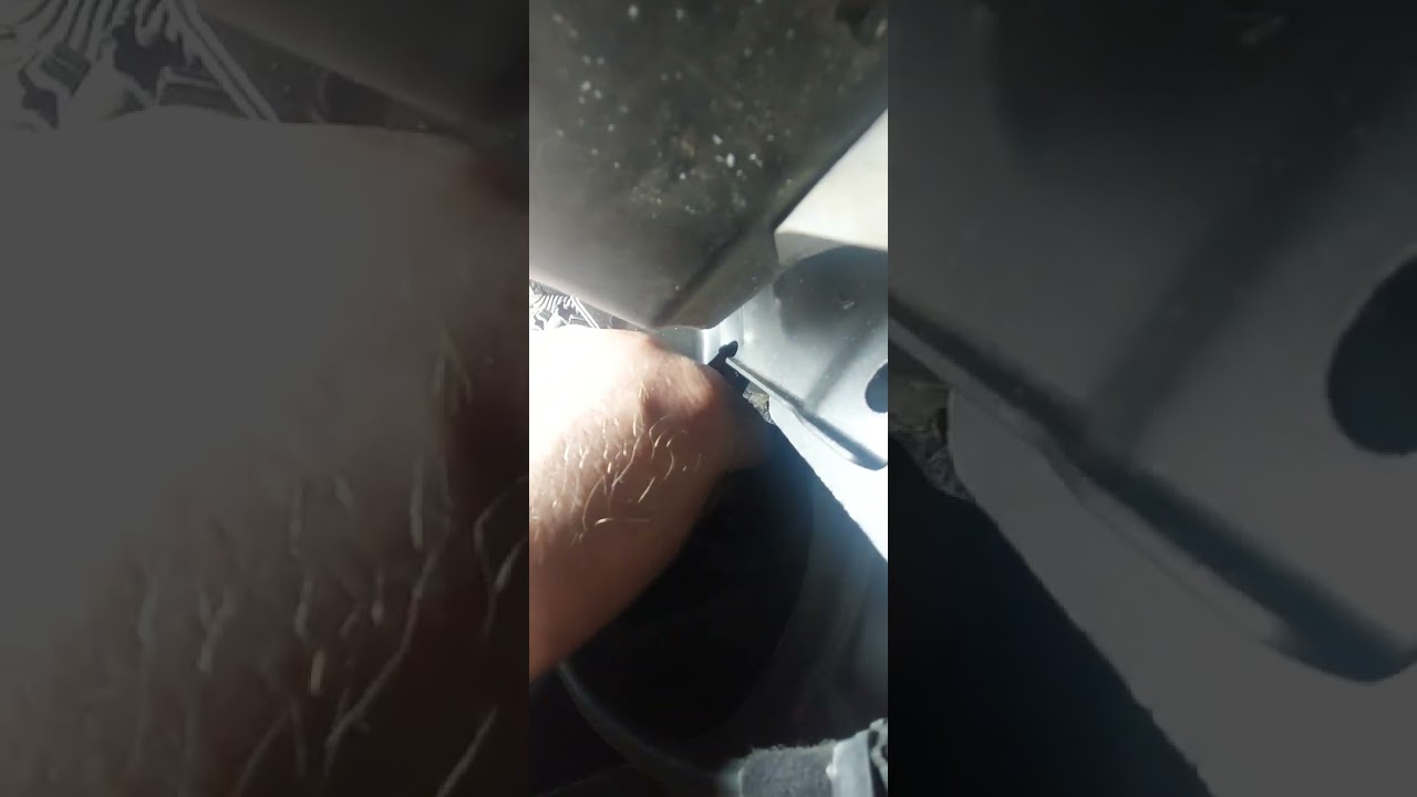 Fiat Tipo - Wymiana Żarówki Światła Mijania 🚘