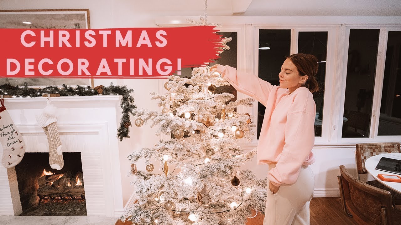 DECORATING FOR CHRISTMAS!