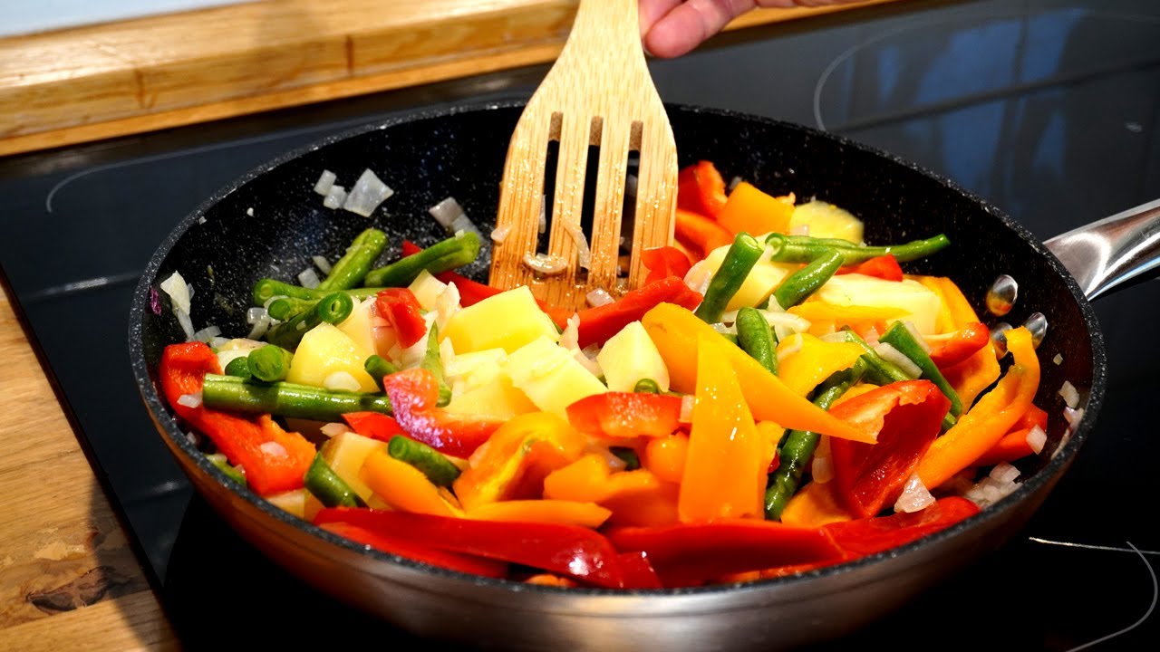 FAGIOLINI PATATE e PEPERONI IN PADELLA!!  😋 GREEN BEANS POTATOES AND PEPPERS IN A PAN!😋