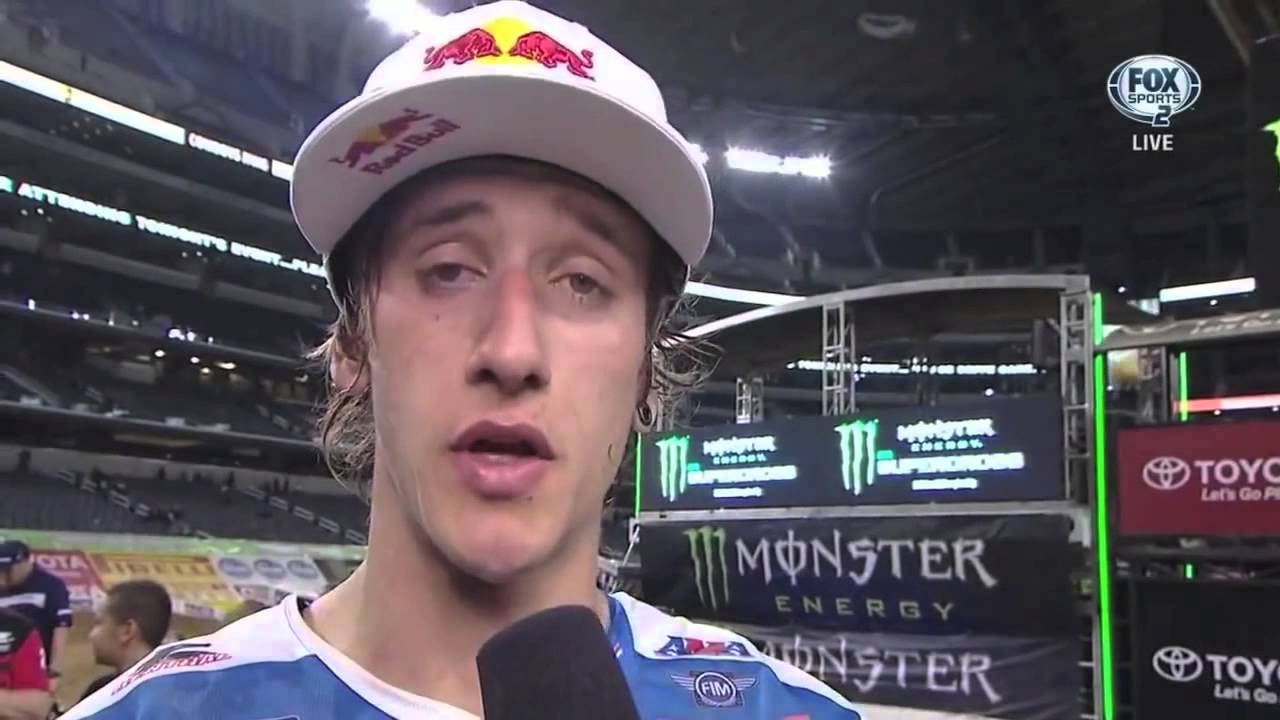 Justin Barcia Whips It In Ken Roczens Face (Arlington Supercross 2014)