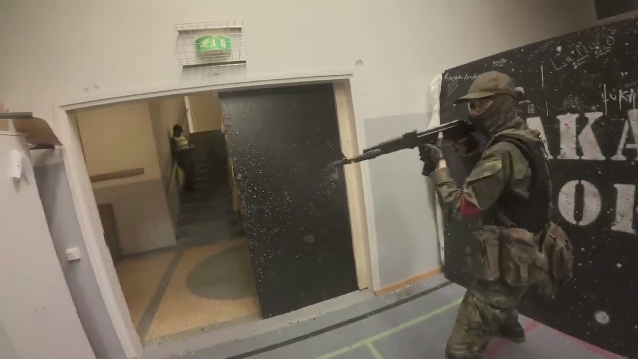 Akaa kylmis CQB. Only Marui breacher