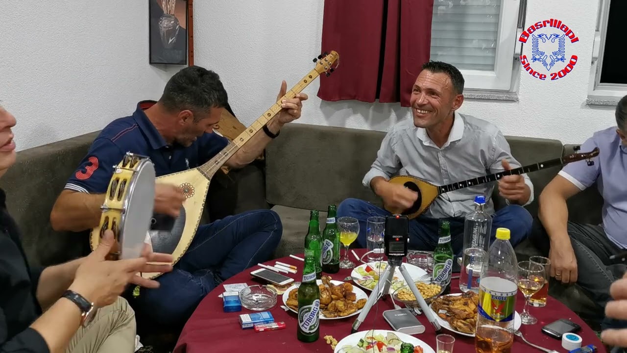 Shkrepi Dielli    kënojn Xhavit  & Nexhat Vitija