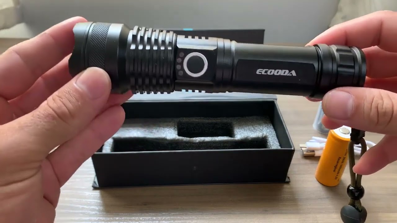 Lanterna Led XML T9 - T&aacute;tica Militar