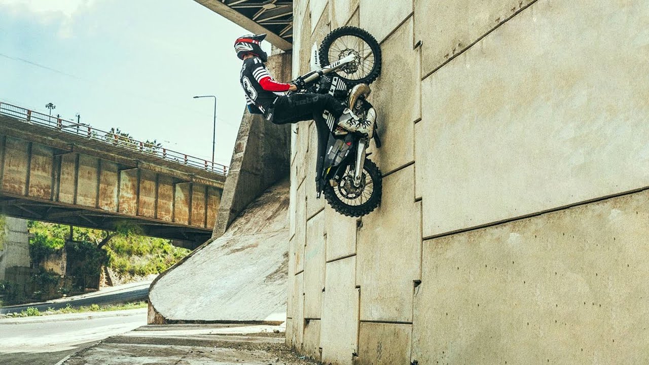TRIAL CHAMPION ON ENDURO BIKE - Pol Tarres
