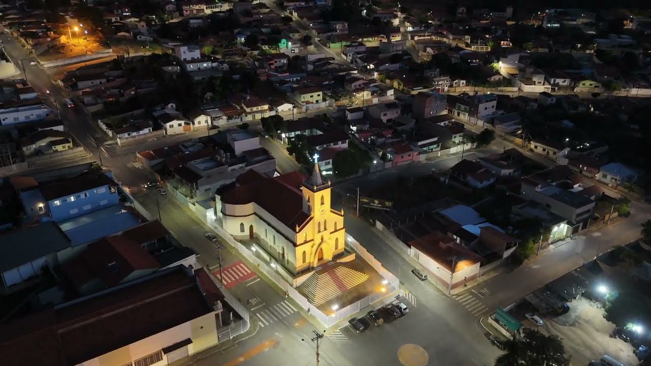 Lindas imagens de Florestal - MG vista se cima. | vôo de drone