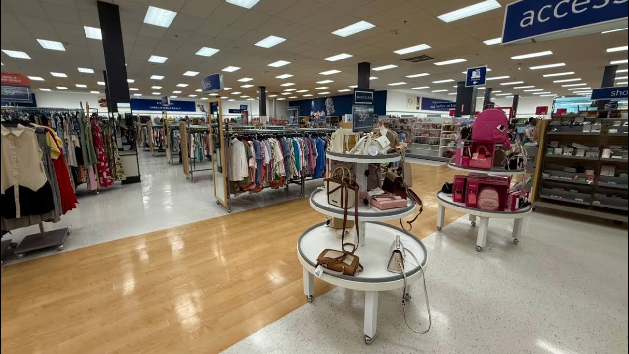 ASMR Winners Department Store Walk Through (Whispers, Tingles)