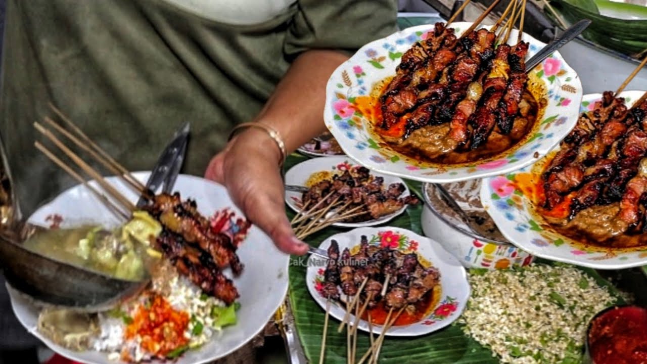 KETEMU LAGI SATE GULE KAMBING LEGENDARIS DI DAERAH NGANJUK - SATE GULE KAMBING PAK SIYAH