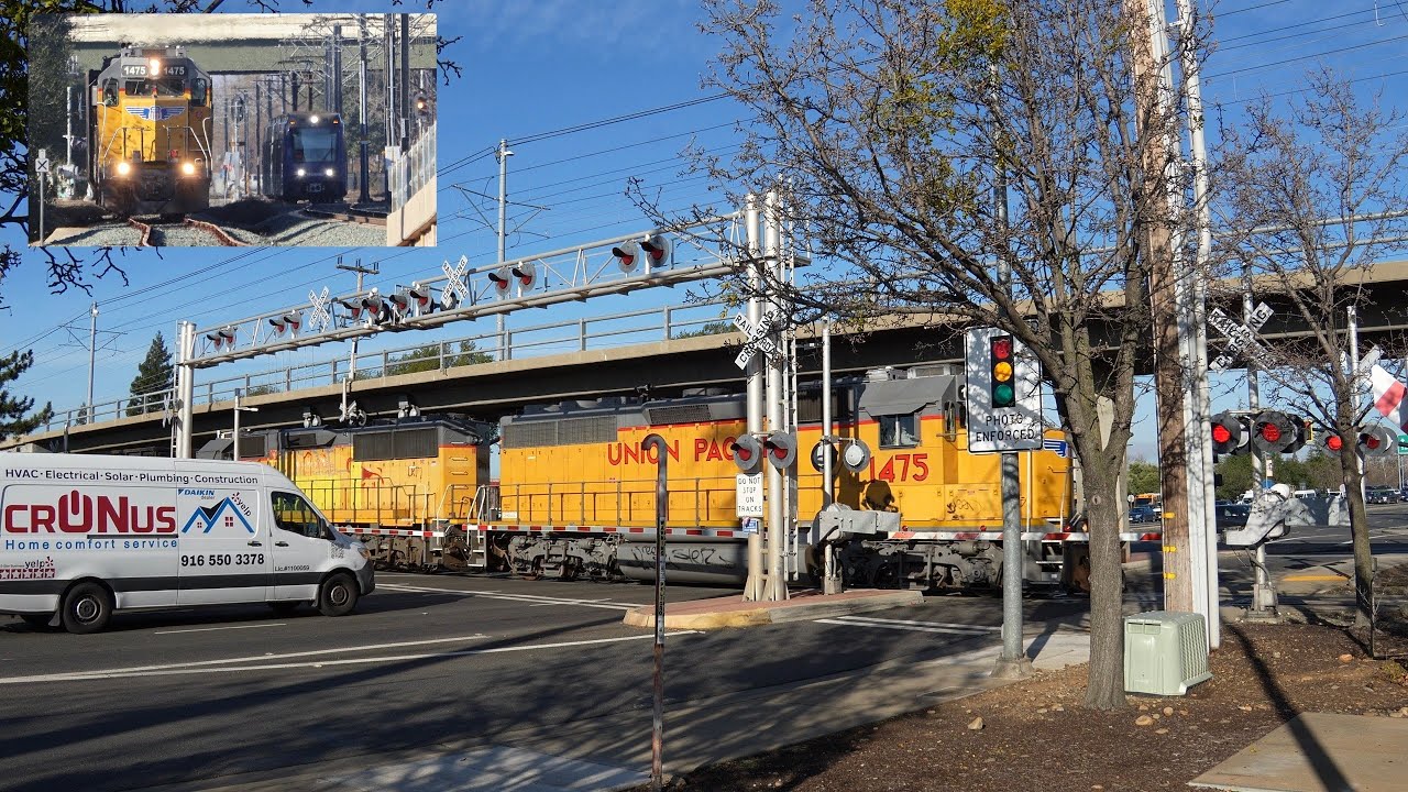 UP 1475 Florin Flyer Local | Sunrise Blvd. Railroad Crossing | SacRT On Bridge | Rancho Cordova CA