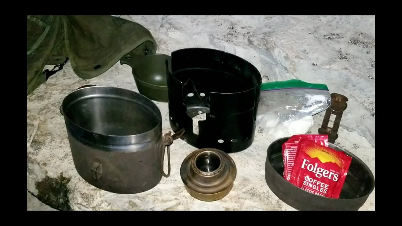 Early morning hike with the Swedish army ss mess kit