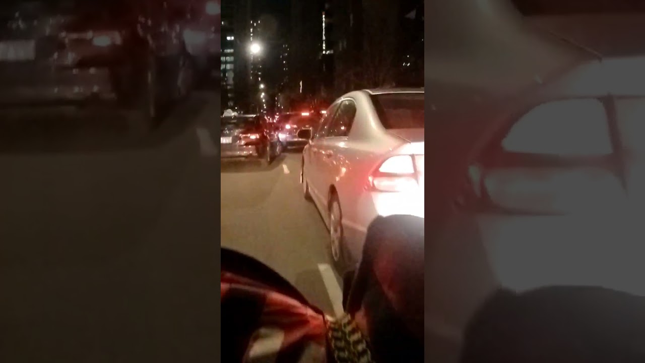 Riding my bike through Chicago burning every car #chicago #streeterville #cycling
