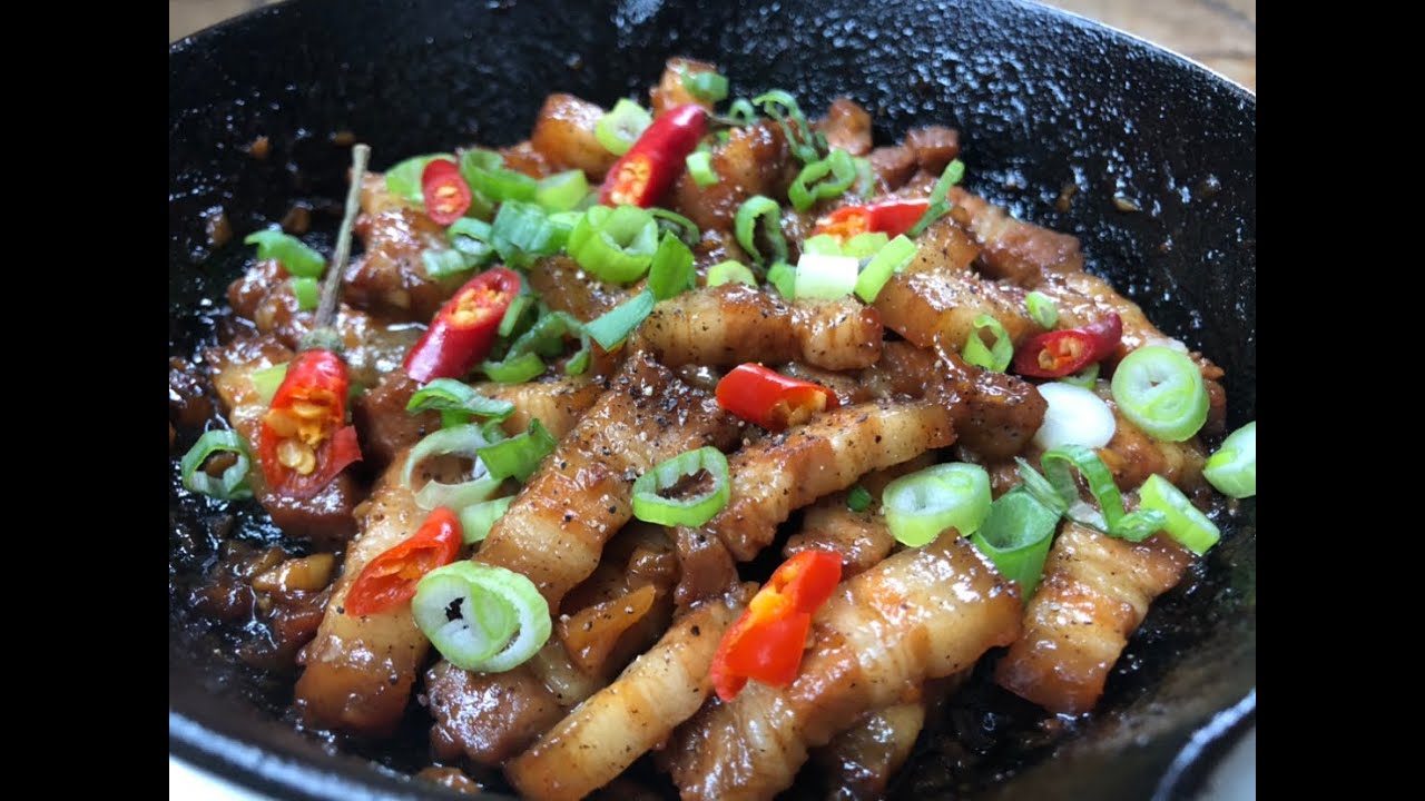 Vietnamese Caramelized Pork Belly (Thit Ba Chi Ram Man)