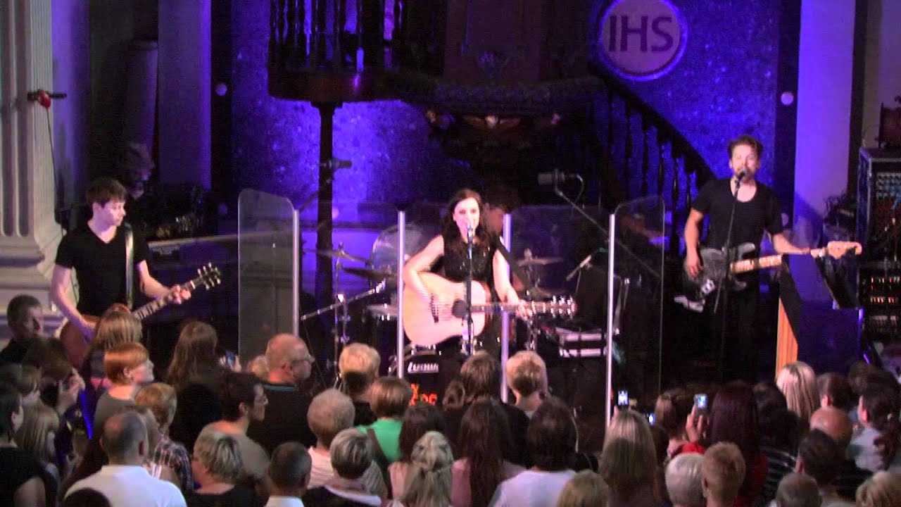 Amy Macdonald - Life In A Beautiful Light (live)