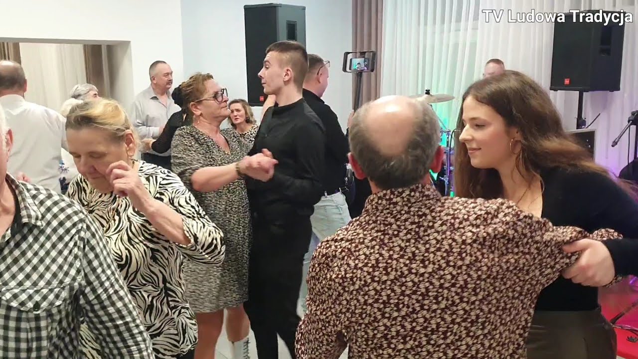  07 02 2026 ależ super klimat a na parkiecie wśród gości Piotr z uroczą tancereczką wirują