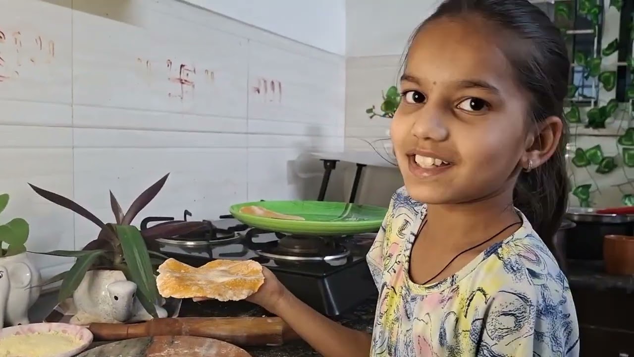 Besan & Aata  Papdiya Tasty # Minakshi's Cooking Vlogs #