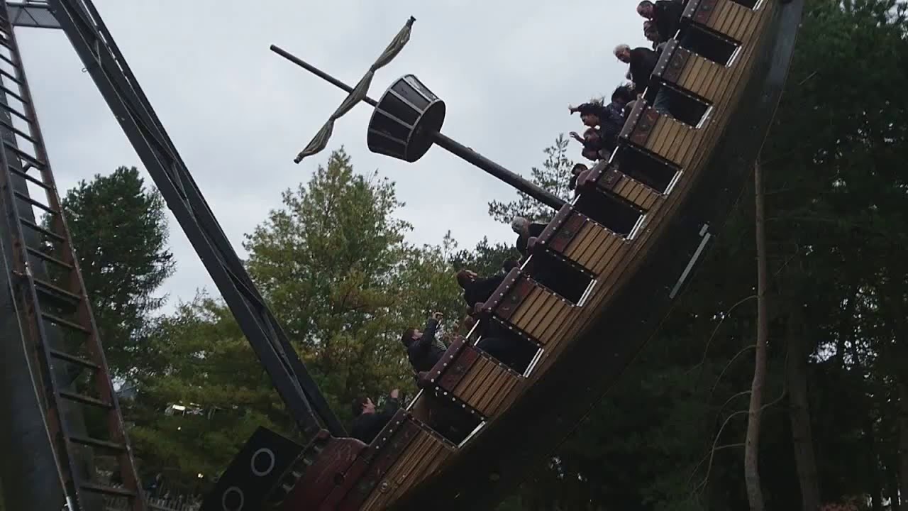 Black Buccaneer At Chessington vs The Bounty Ship At Drayton Manor