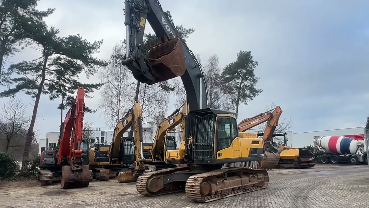 Volvo EC300. 