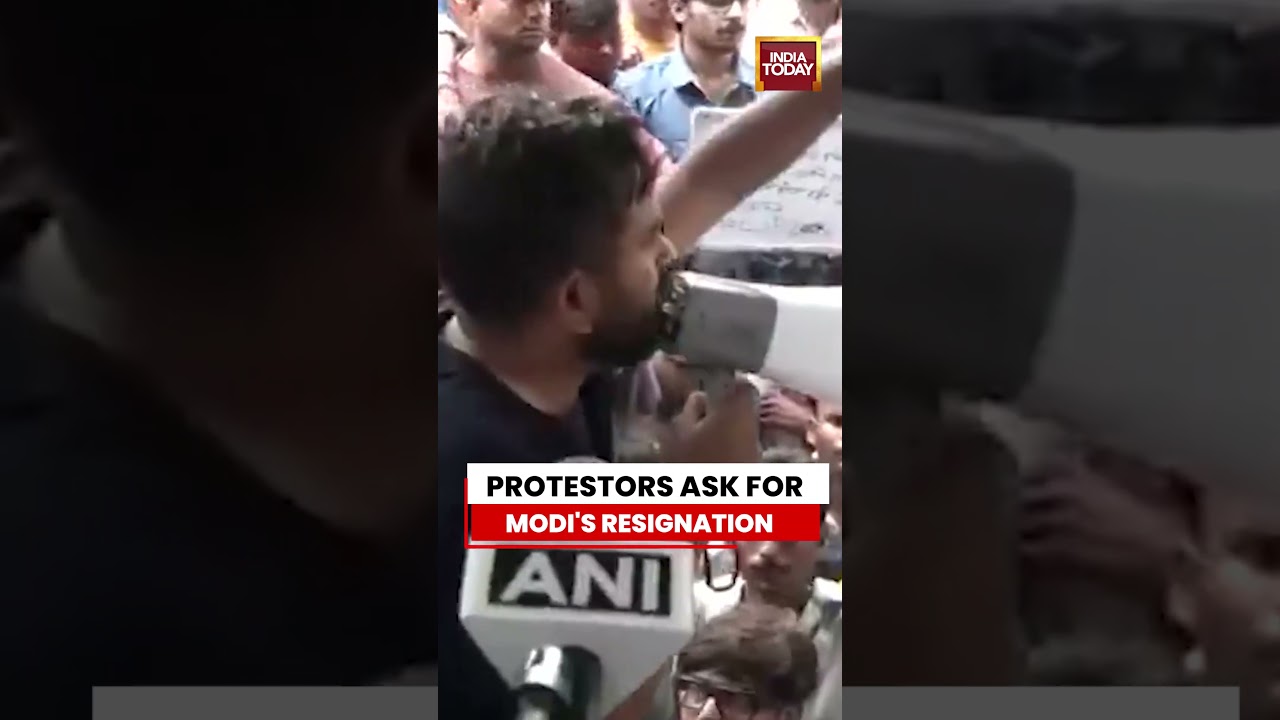 Sonam Wangchuk Row Escalates: Protesters Now Demand PM Modi's Resignation | #sonamwangchuk #pmmodi