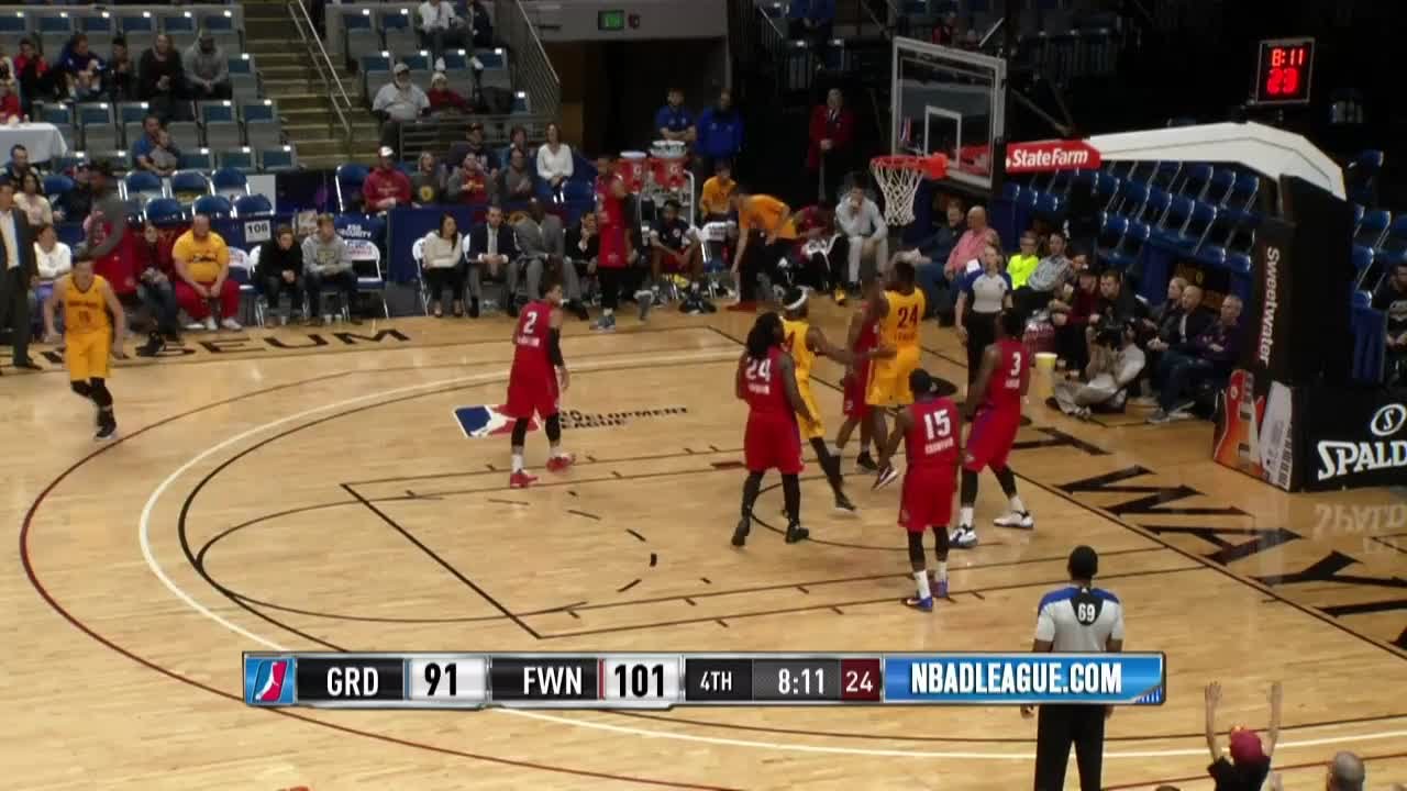 Highlights: Travis Leslie (21 points)  vs. the Drive, 12/28/2016