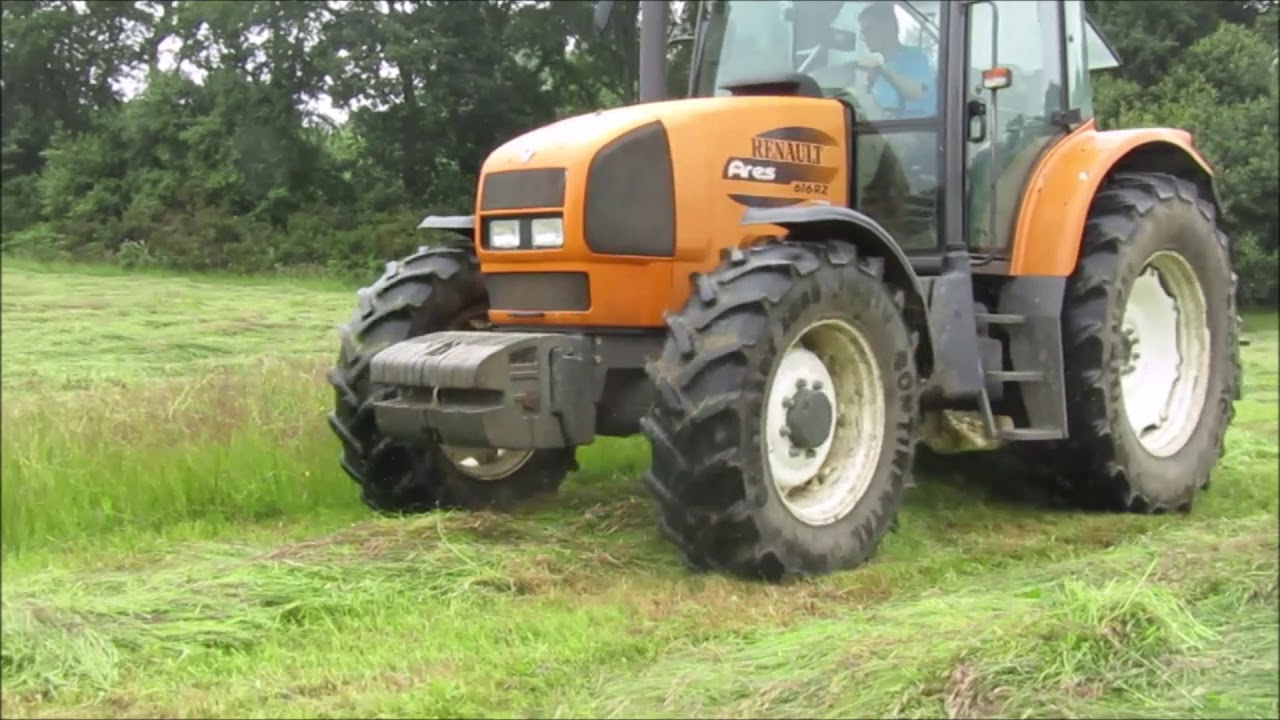 On fauche l'herbe (renault ares 616 rz et faucheuse krone)