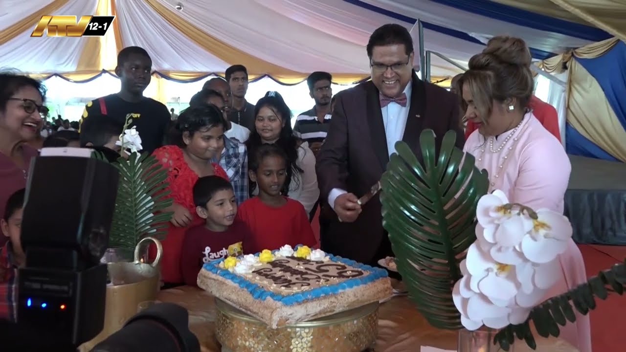 03 02 2024 President Santokhi viert 65ste verjaardag met sociale instellingen