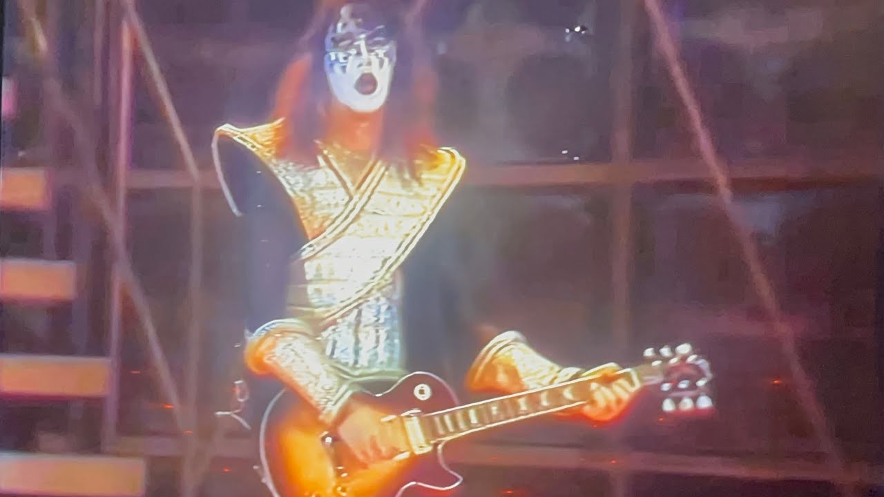 🤘🏻🎶💫 Remembering Ace Frehley, A Guitar Legend, 1951-2025🤘🏻💫🎶🎸✨