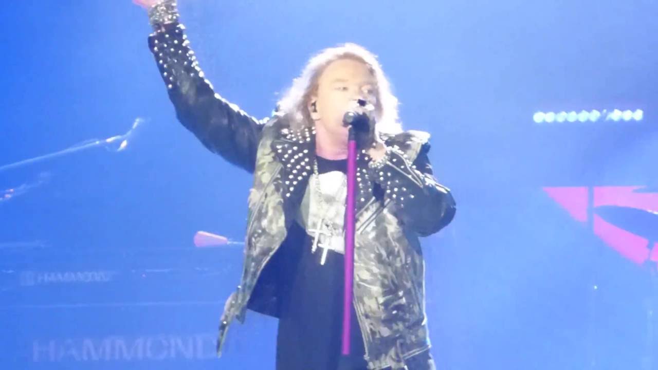 Guns N' Roses - Mr. Brownstone (Houston 08.05.16) HD
