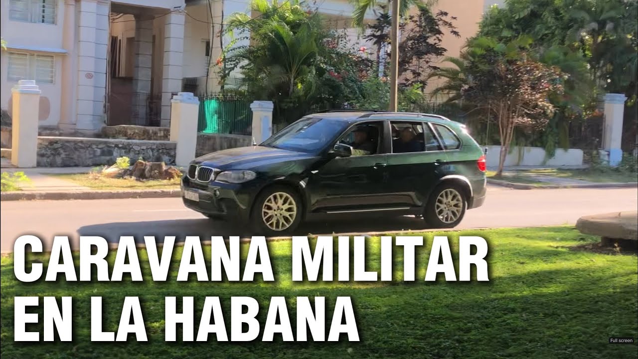 Caravana de autos militares en La Habana tras la captura de Nicol&aacute;s Maduro
