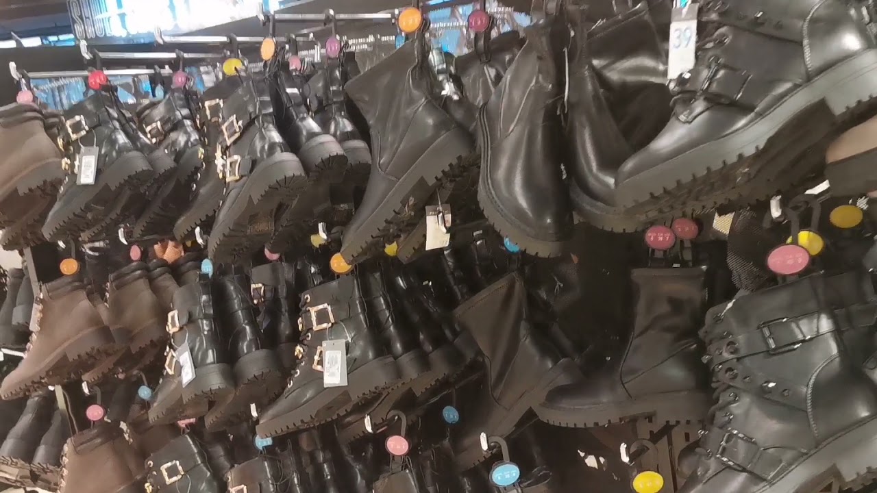Visite du magasin Primark rayon chaussure