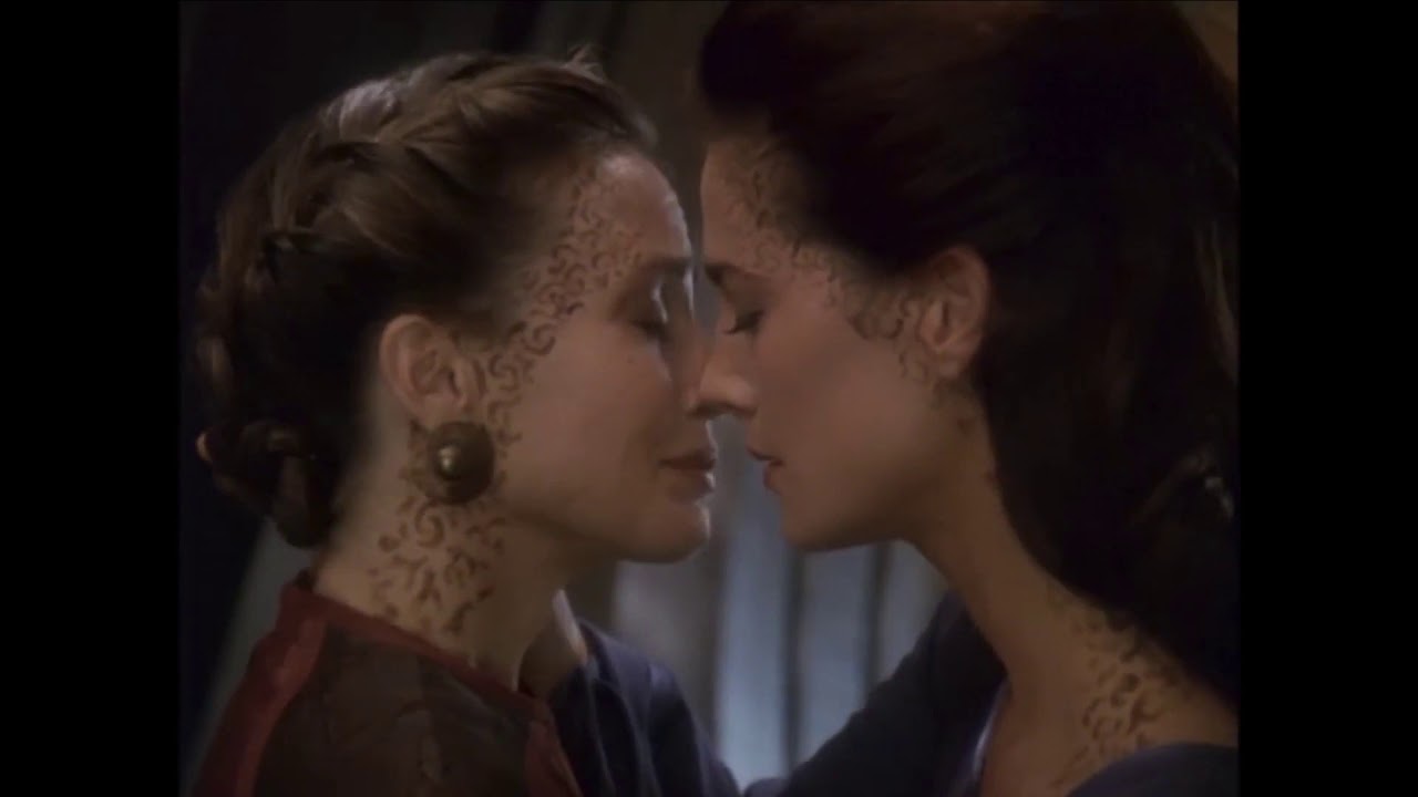 Terry Farrell talks about the LGBTQ impact of Jadzia Dax on Deep Space Nine