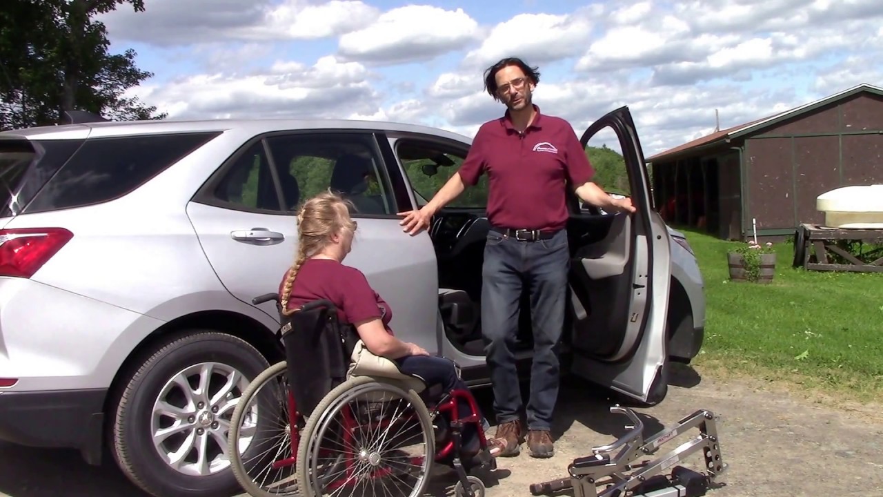 Access Unlimited Multi-Lift Entering Chevrolet Equinox 2018-2024 (Exterior View)