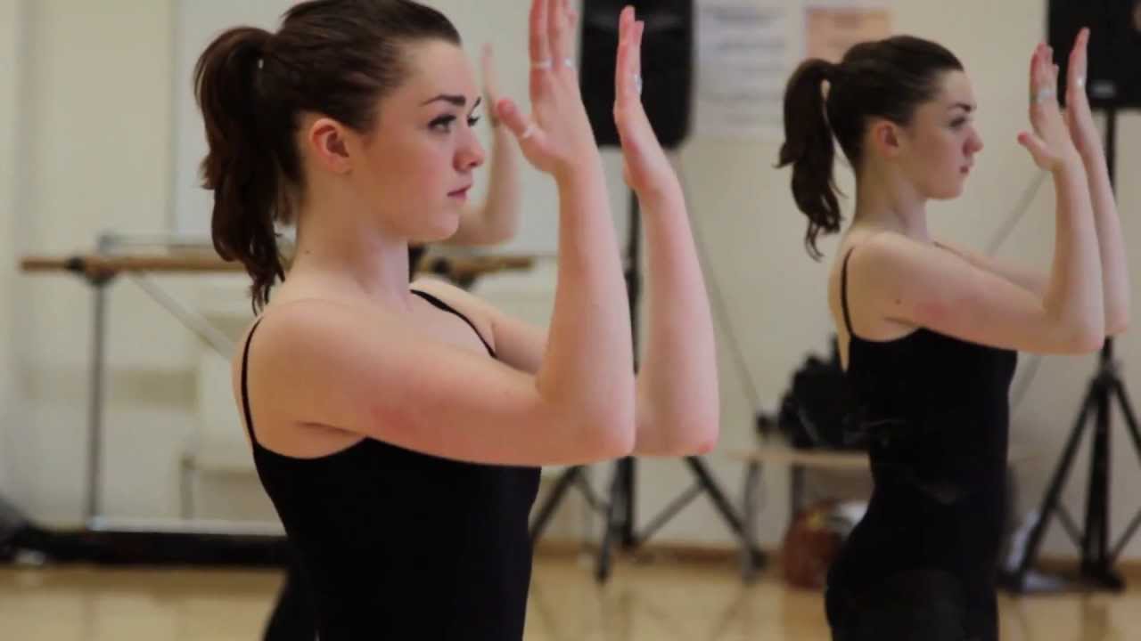 Maisie Williams @ BDC Official HD]