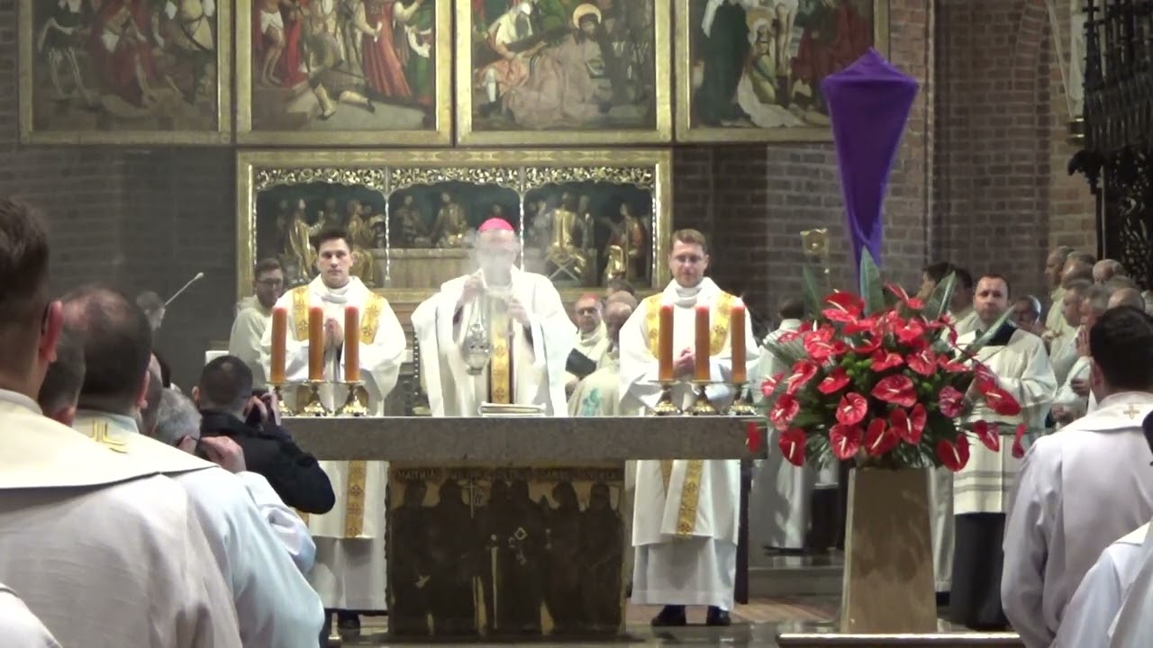 Msza św. Krzyżma(Chrism Mass) Poznań 2025 - Procesja wejścia - A fructu frumenti